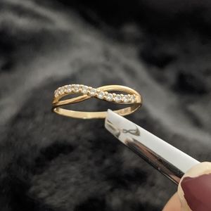 10k Gold Infinity ring size 8